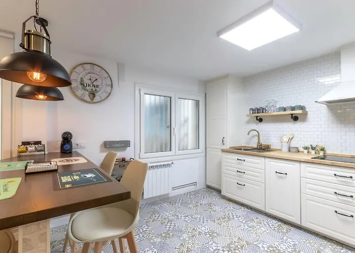 Апартаменты Old Town At Your Feet! Terrace And Private Parking Бильбао