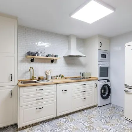 Daire Old Town At Your Feet! Terrace And Private Parking *